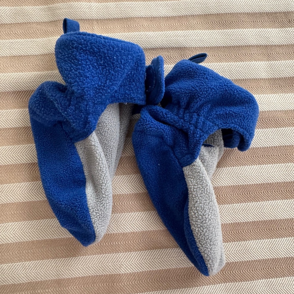 Luvable Friends Blue and Gray Cozy Booties